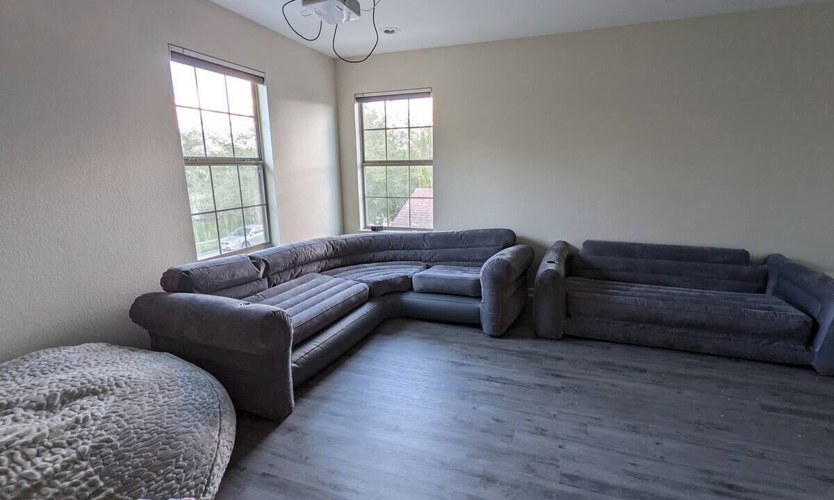 Photo of Livingroom in Southeast Houston