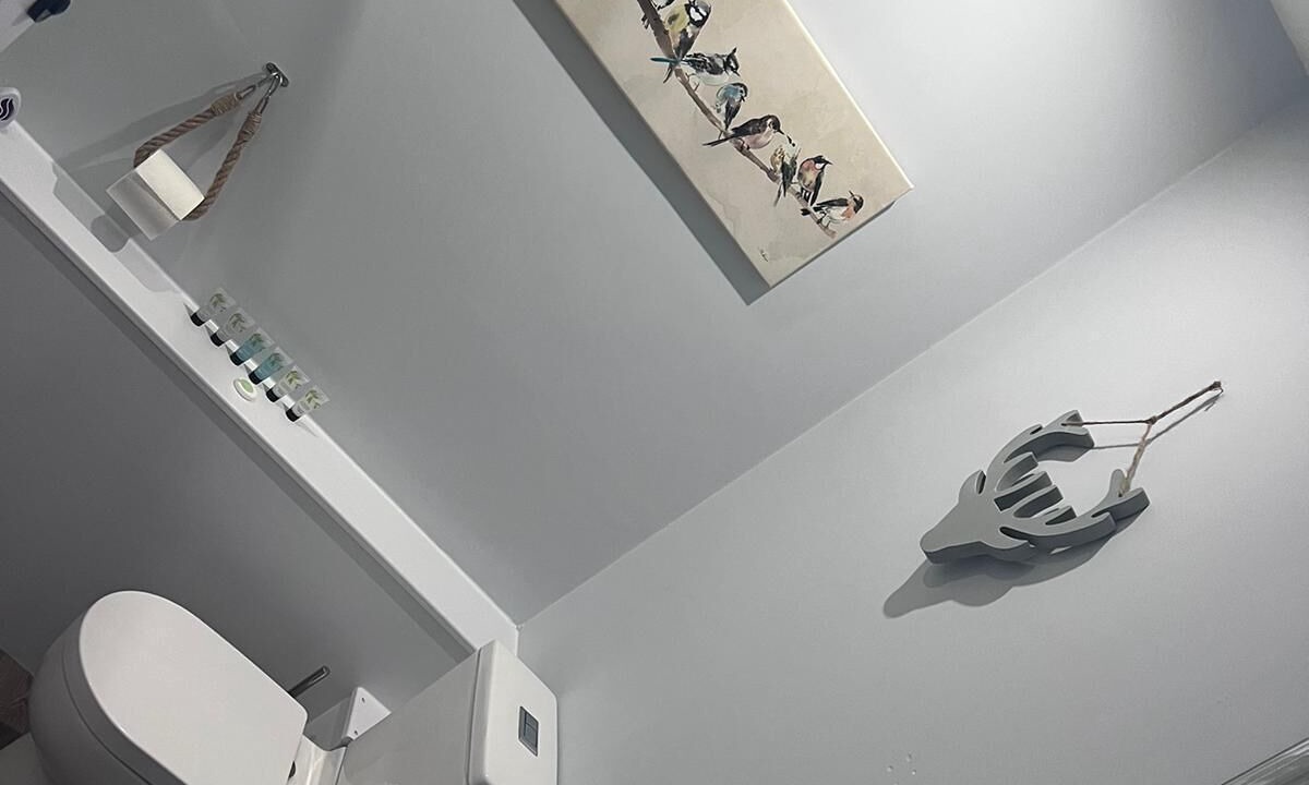 Photo of Bathroom in Long Barn