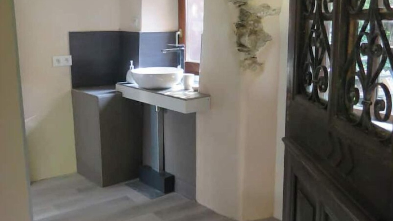 Photo of Bathroom in Lalaye