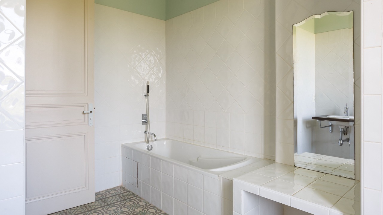 Photo of Bathroom in Capestang