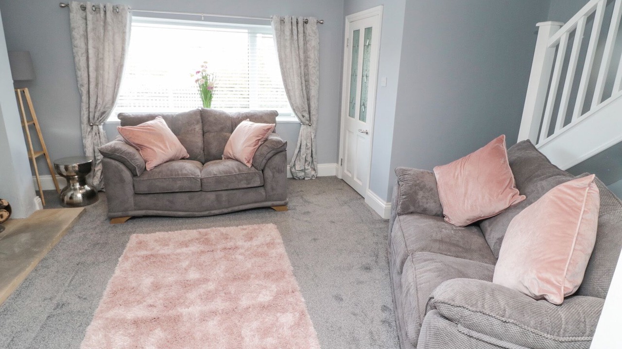 Photo of Livingroom in Hallington