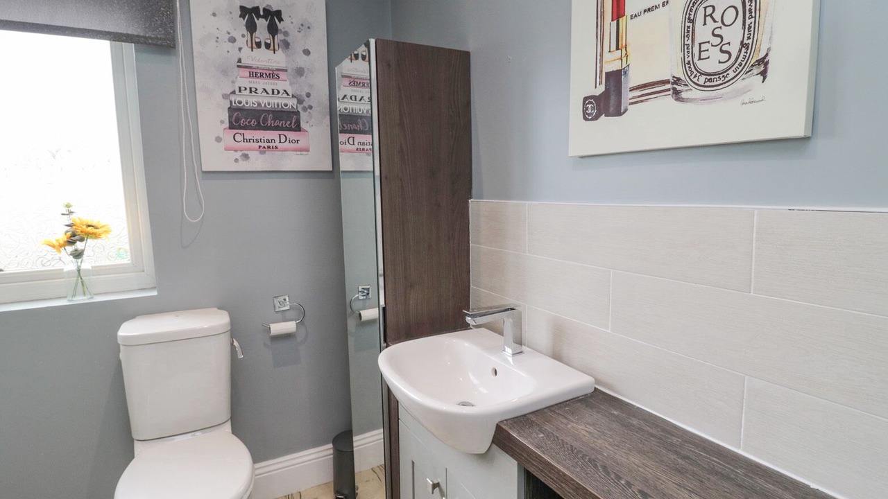 Photo of Bathroom in Hallington