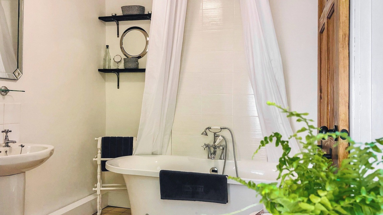 Photo of Bathroom in Diglis