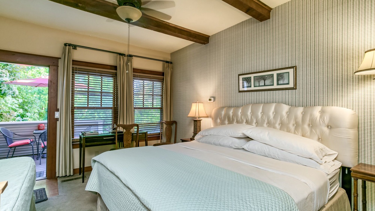 Photo of Bedroom in Ashland