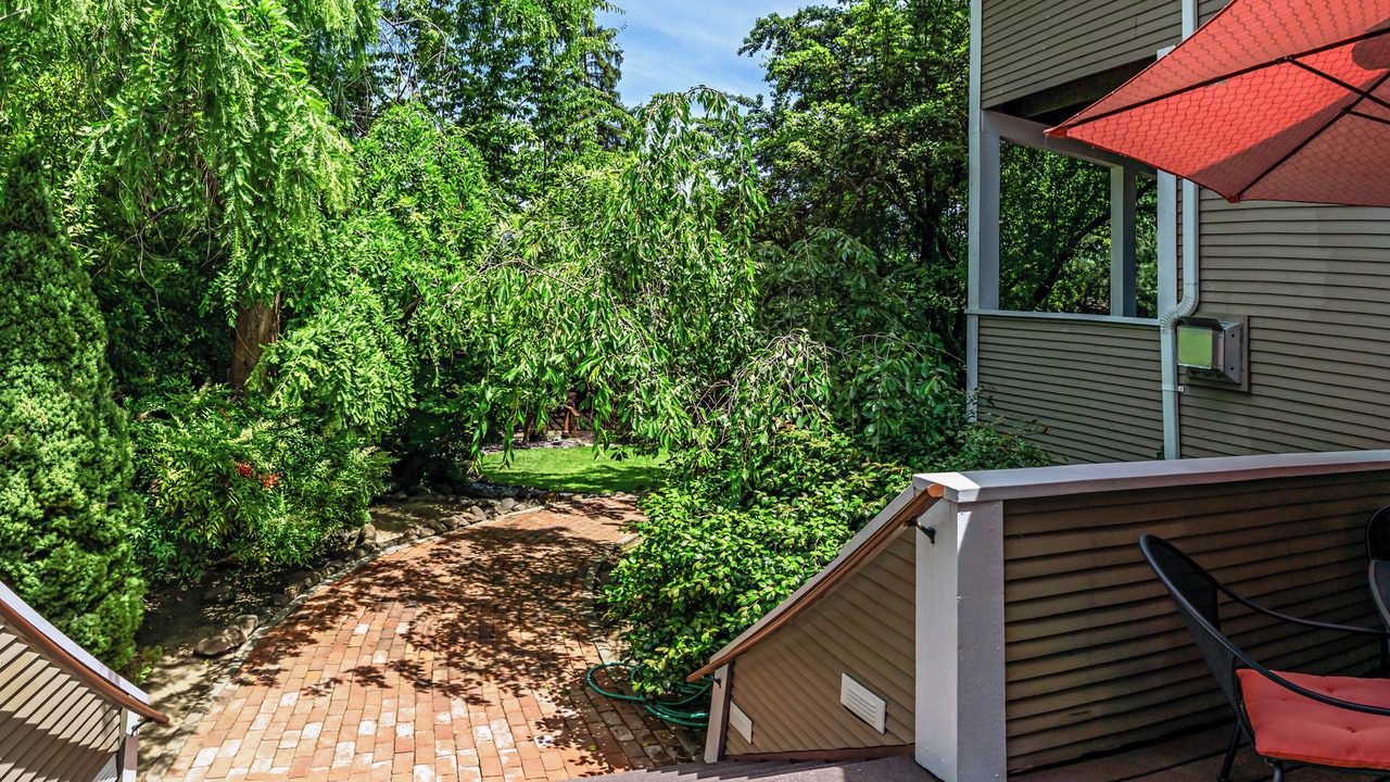 Photo of Outdoor in Ashland