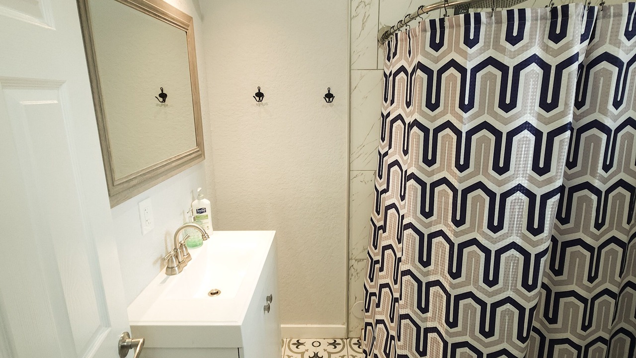 Photo of Bathroom in Historic Garderns