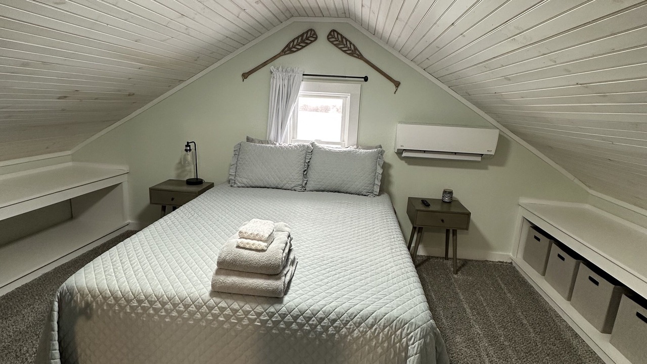 Photo of Bedroom in Homer