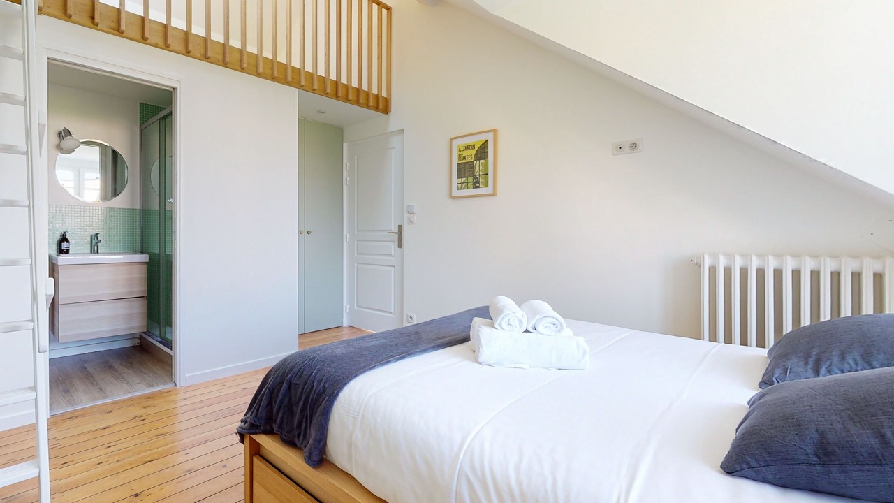 Photo of Bedroom in Waldeck-Sully