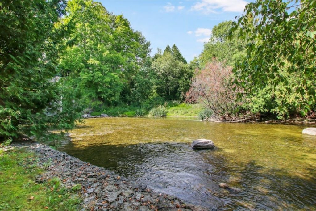 Photo of Outdoor in Brock