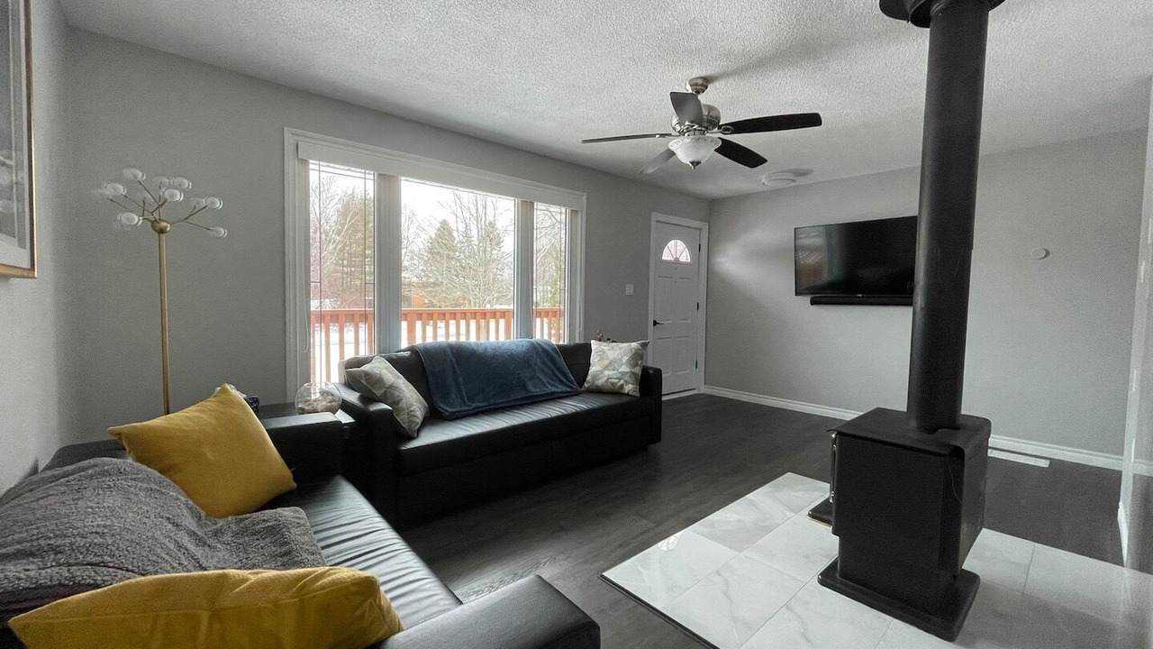 Photo of Livingroom in Huron-Kinloss