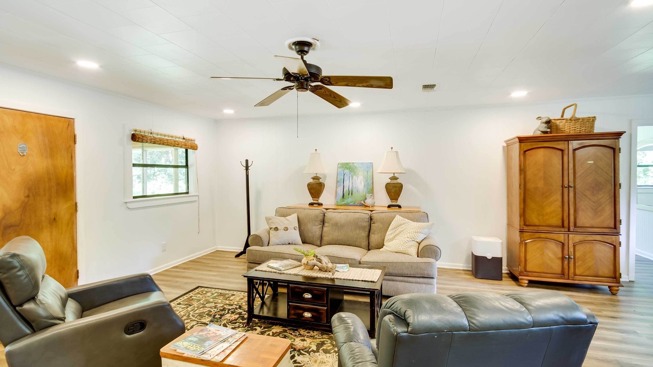 Photo of Livingroom in McComb