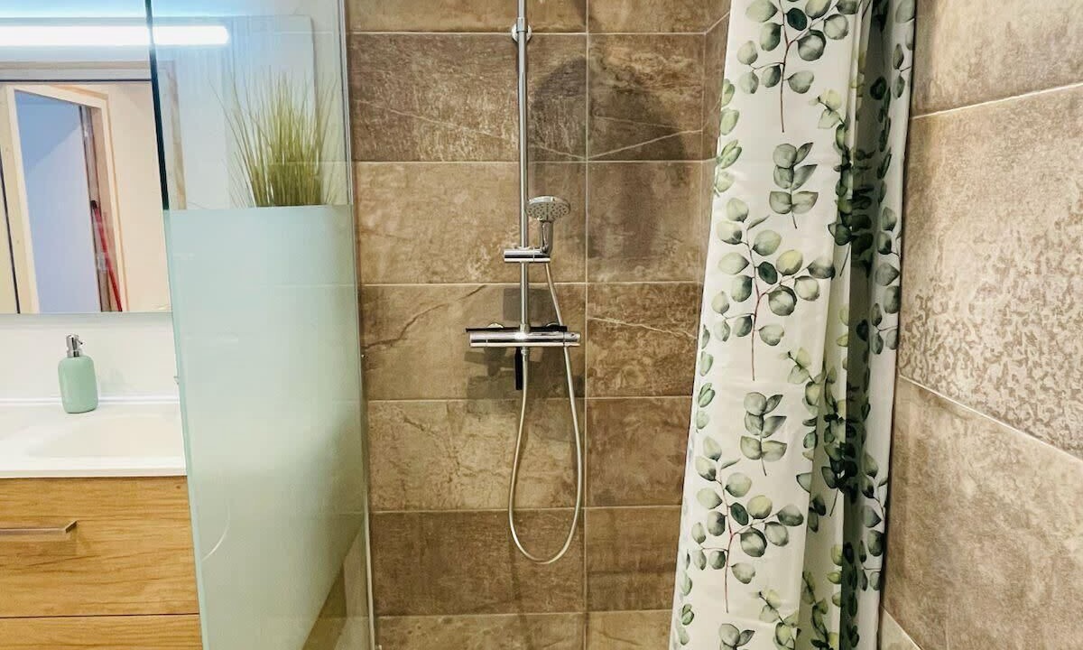 Photo of Bathroom in Cognac