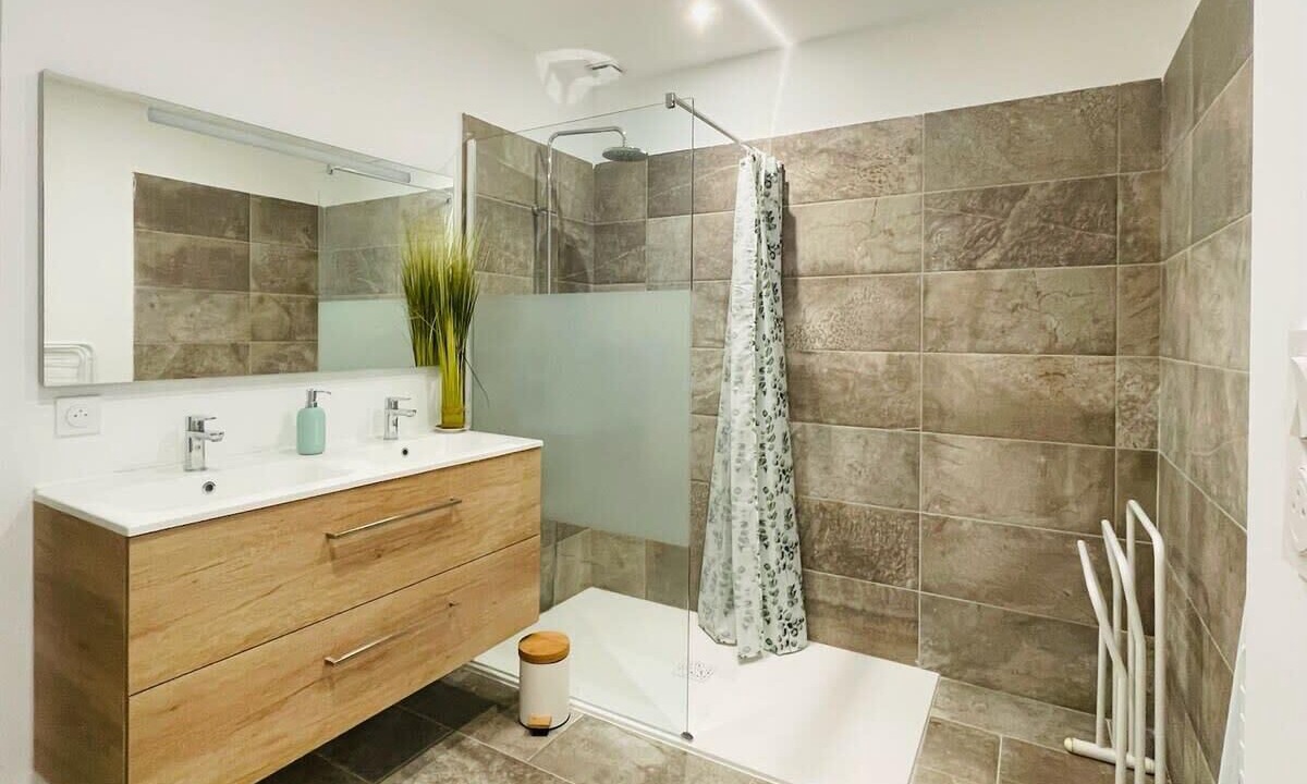 Photo of Bathroom in Cognac