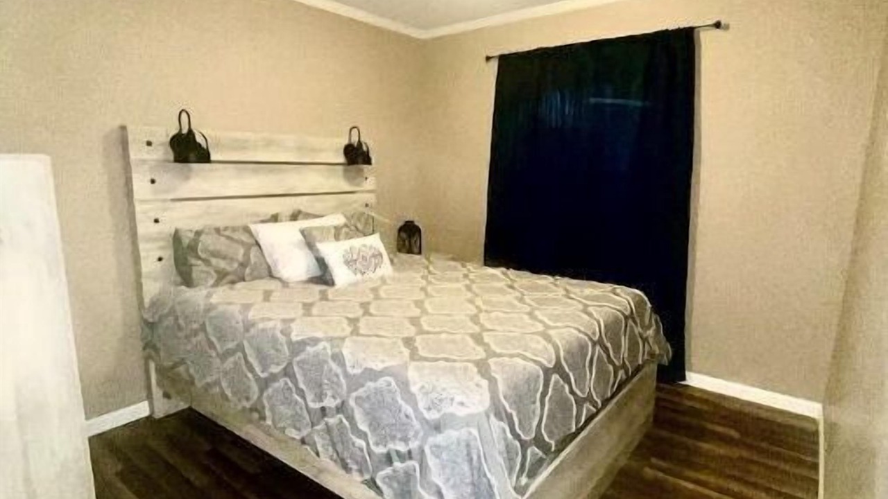 Photo of Bedroom in Sunshine