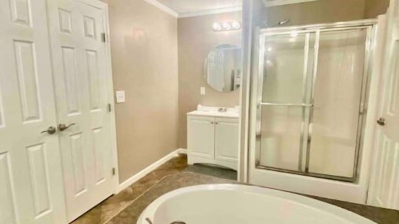 Photo of Bathroom in Sunshine