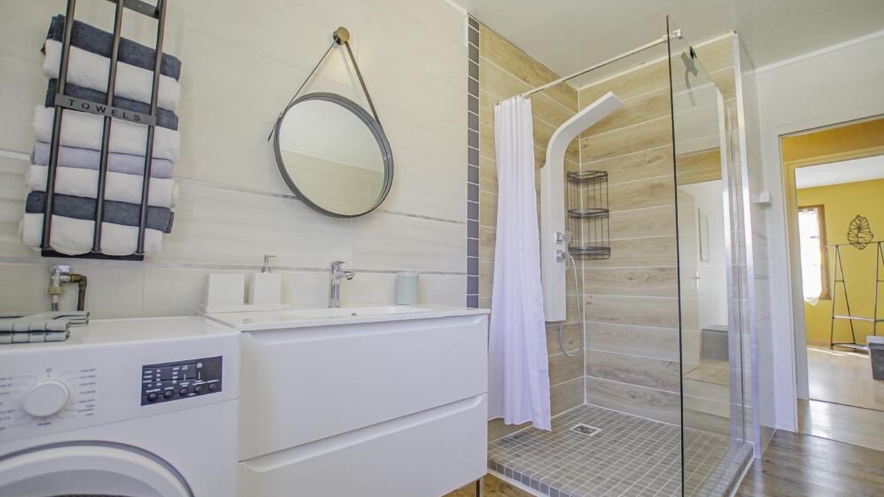 Photo of Bathroom in Chavanges