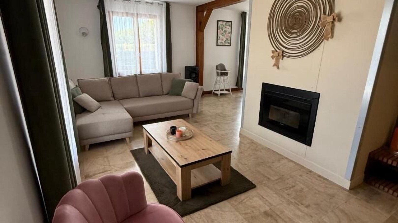 Photo of Livingroom in Chavanges