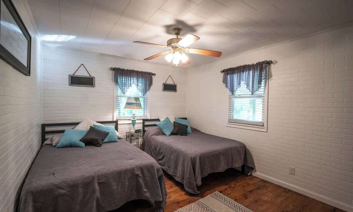 Photo of Bedroom in Doniphan