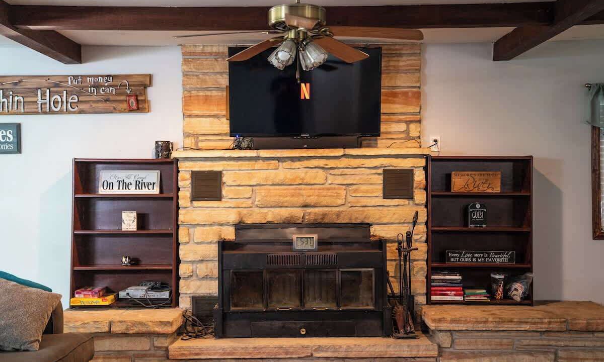 Photo of Livingroom in Doniphan