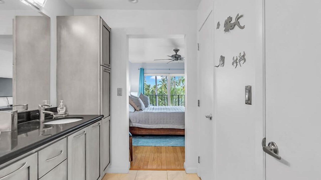 Photo of Bathroom in Islamorada