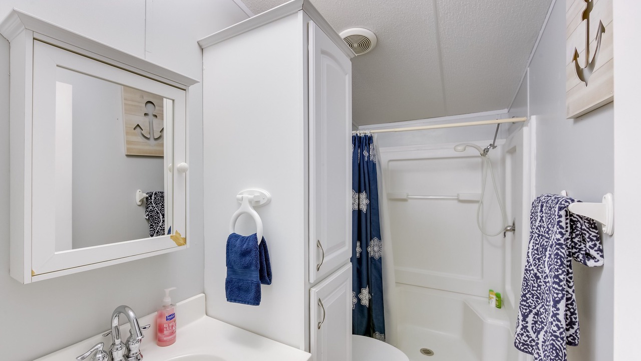 Photo of Bathroom in Enchanted Oaks