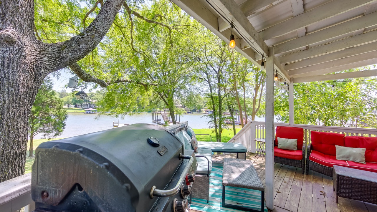 Photo of Patio Balcony in Enchanted Oaks