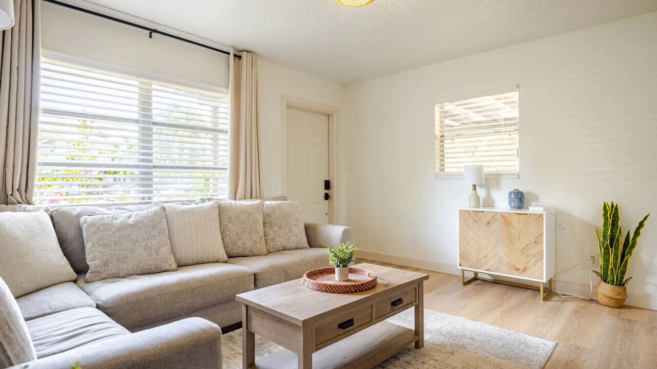 Photo of Livingroom in Apollo Beach