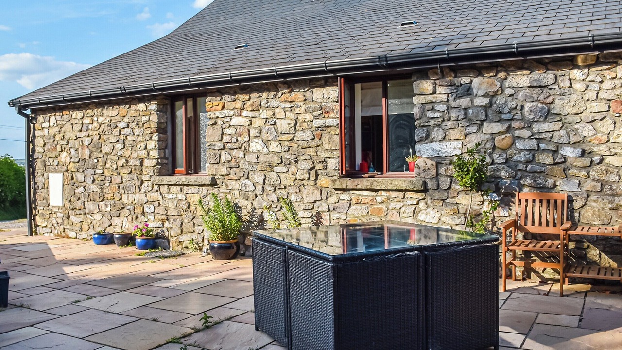 Photo of Others in Crynant