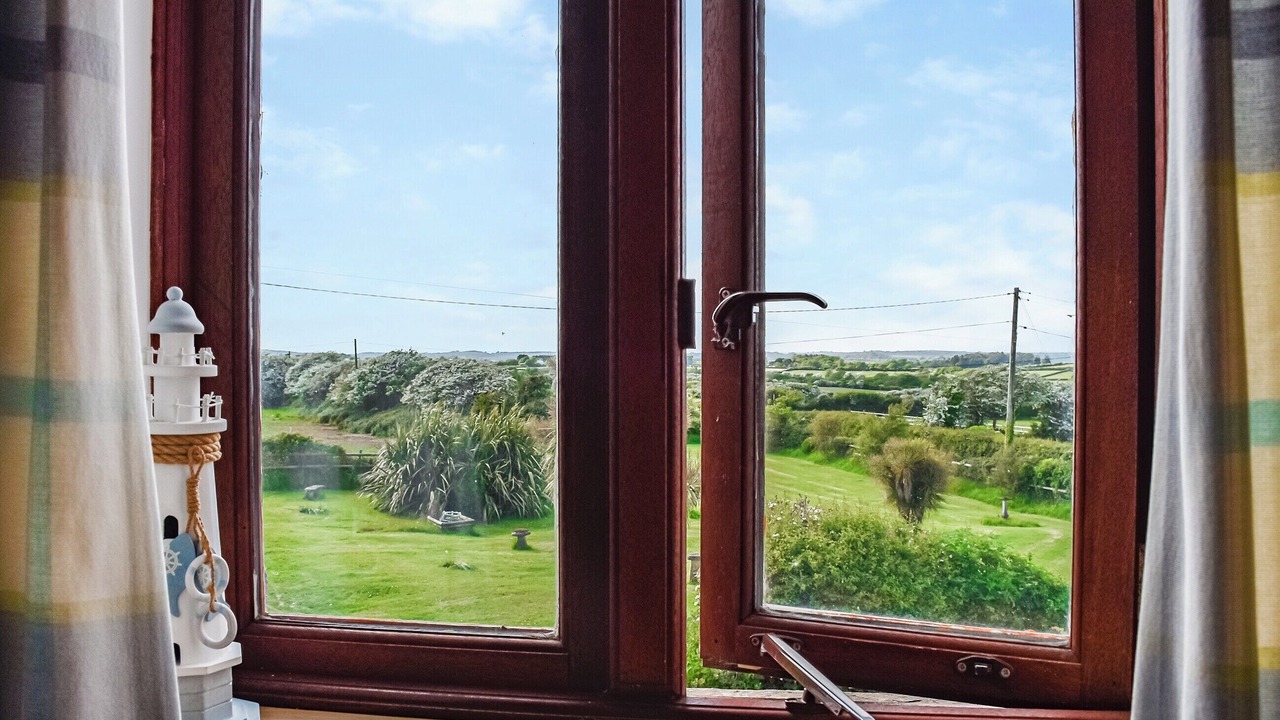 Photo of Others in Crynant