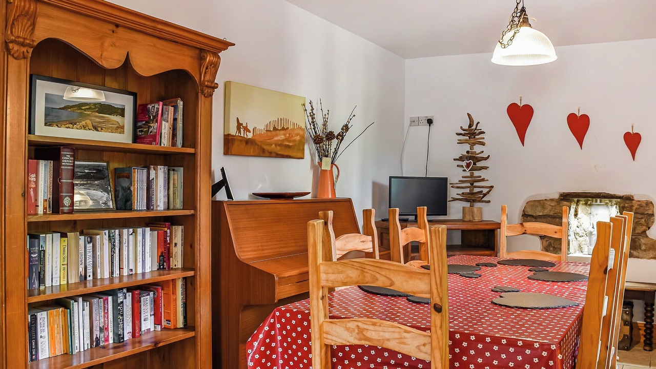 Photo of Bedroom in Crynant