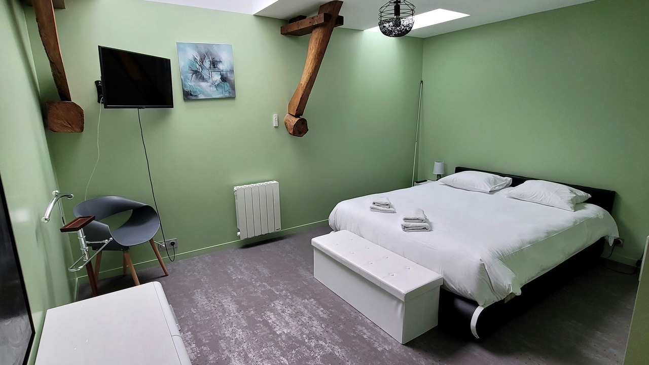 Photo of Bedroom in Gueron