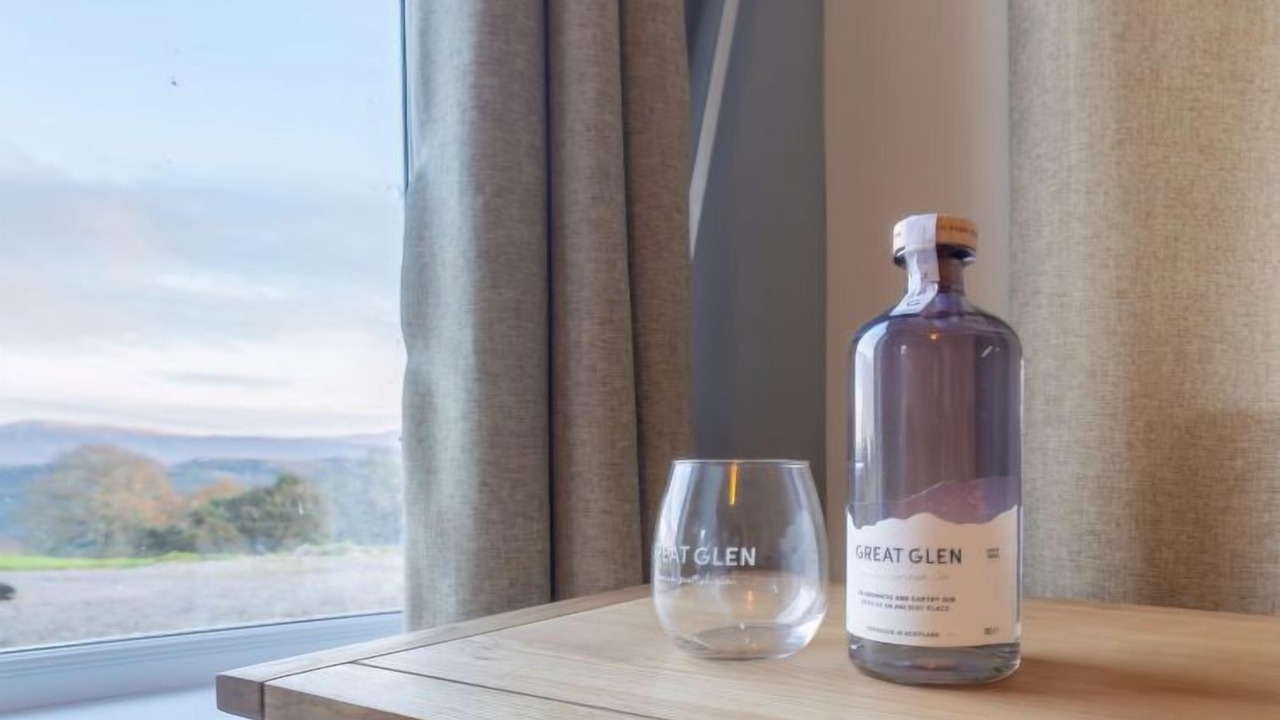 Photo of Livingroom in Loch Ness