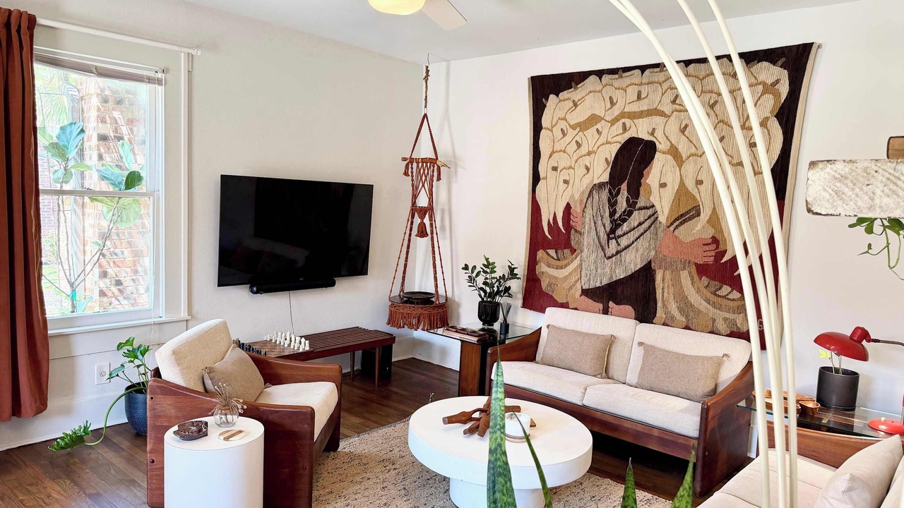 Photo of Livingroom in Greater Heights