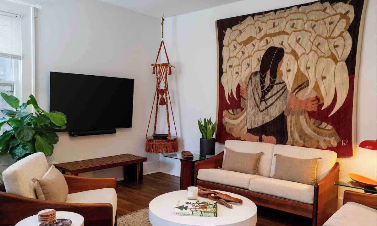 Photo of Livingroom in Greater Heights