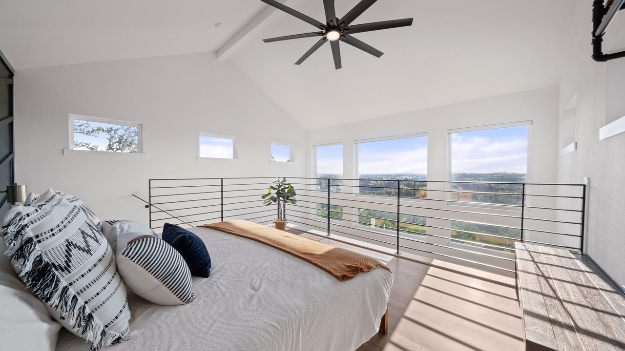 Photo of Bedroom in Lakeway