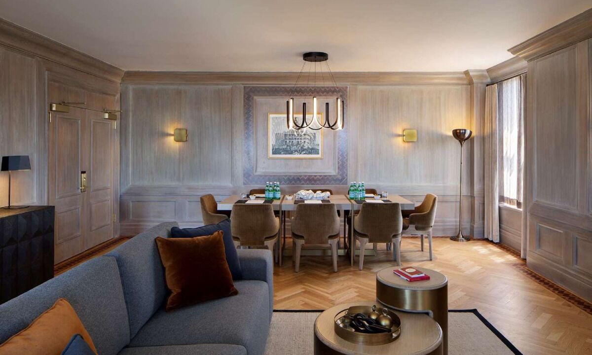 Photo of Livingroom in Theater District