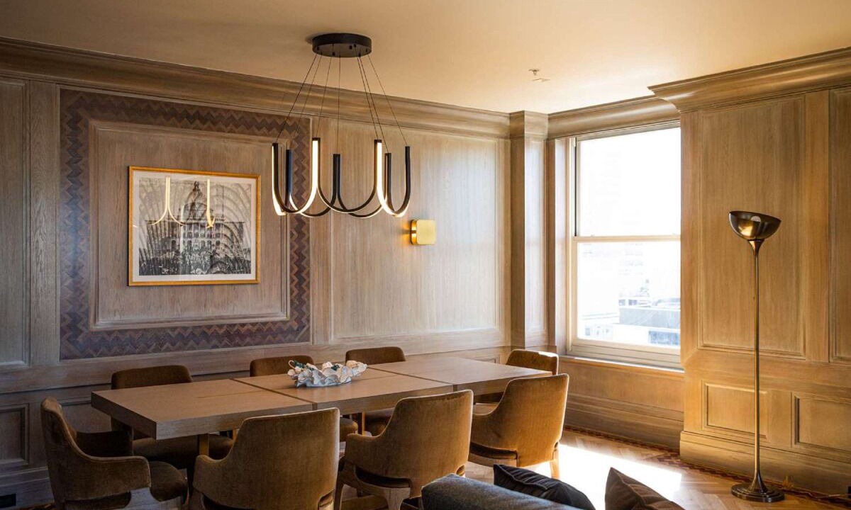 Photo of Livingroom in Theater District