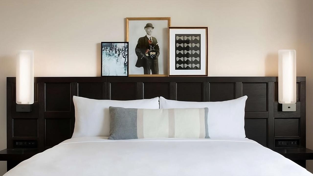 Photo of Others in Theater District