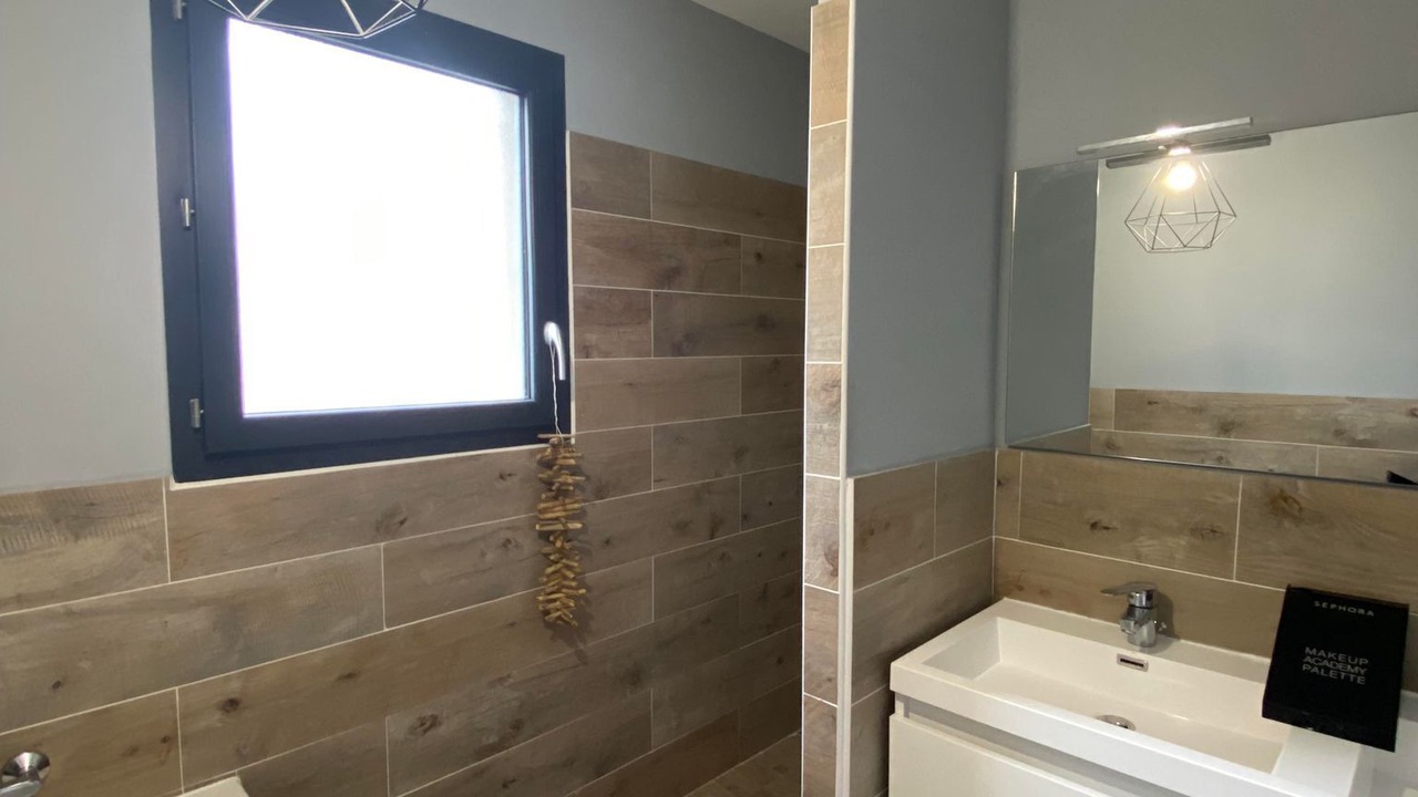 Photo of Bathroom in Cournonterral