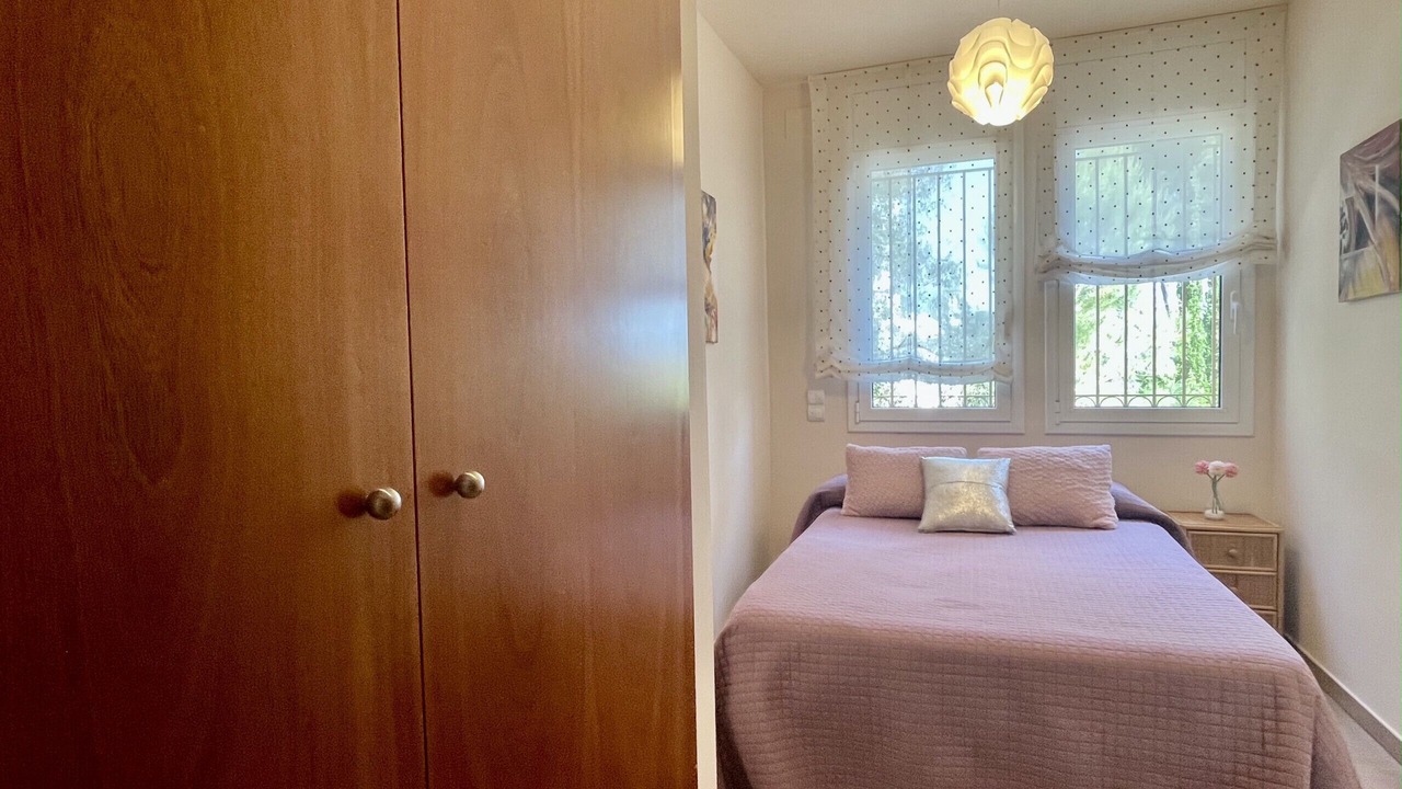Photo of Bedroom in Pals