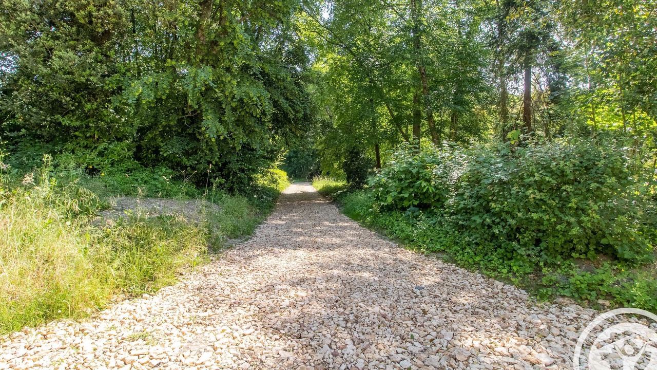 Photo of Outdoor in Le Vieil-Bauge
