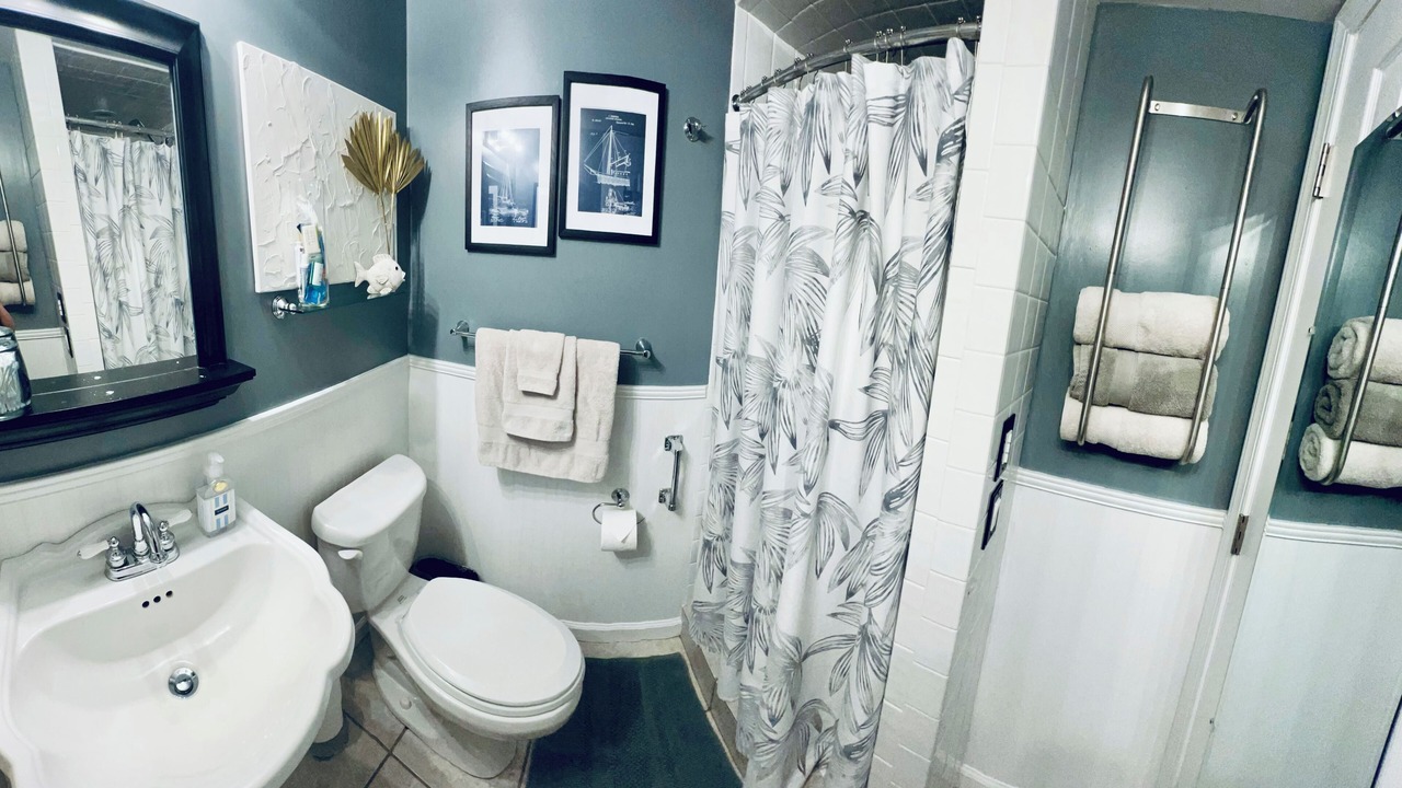 Photo of Bathroom in Abbeville