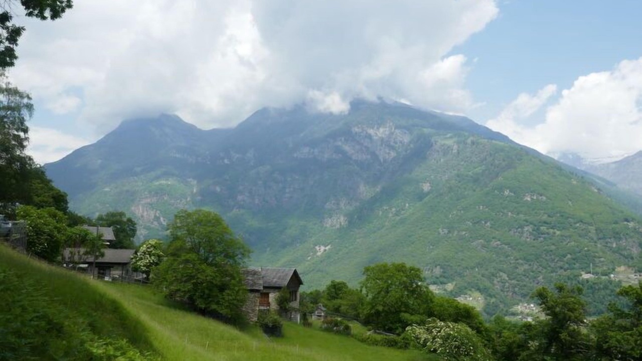Photo of Others in Semione