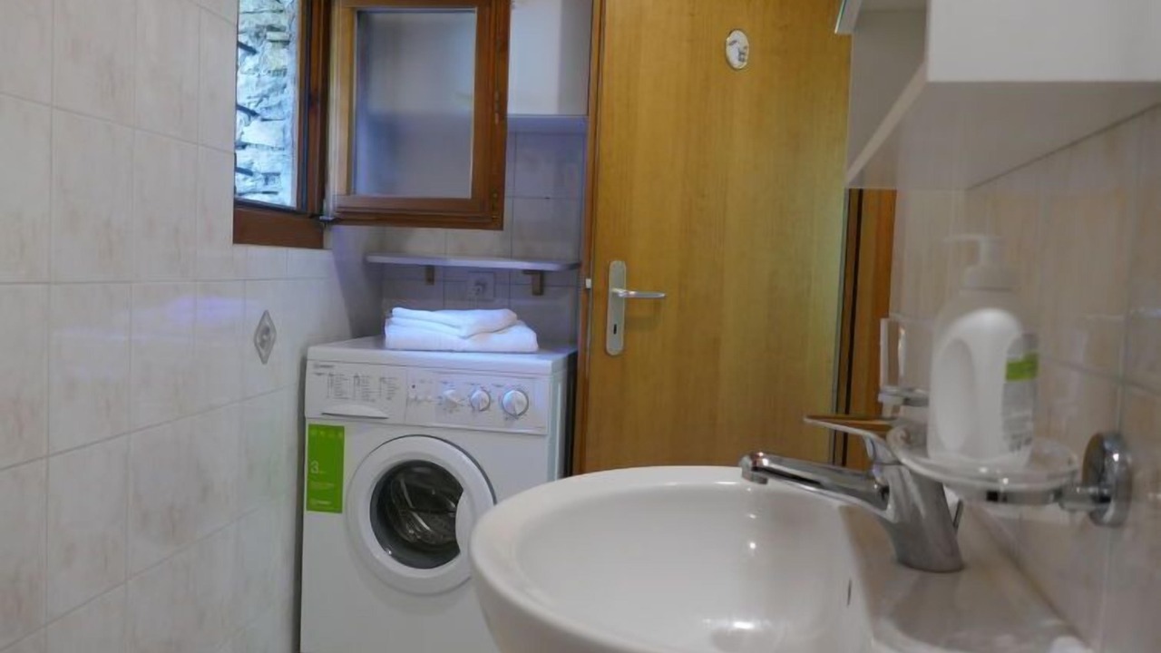 Photo of Bathroom in Semione