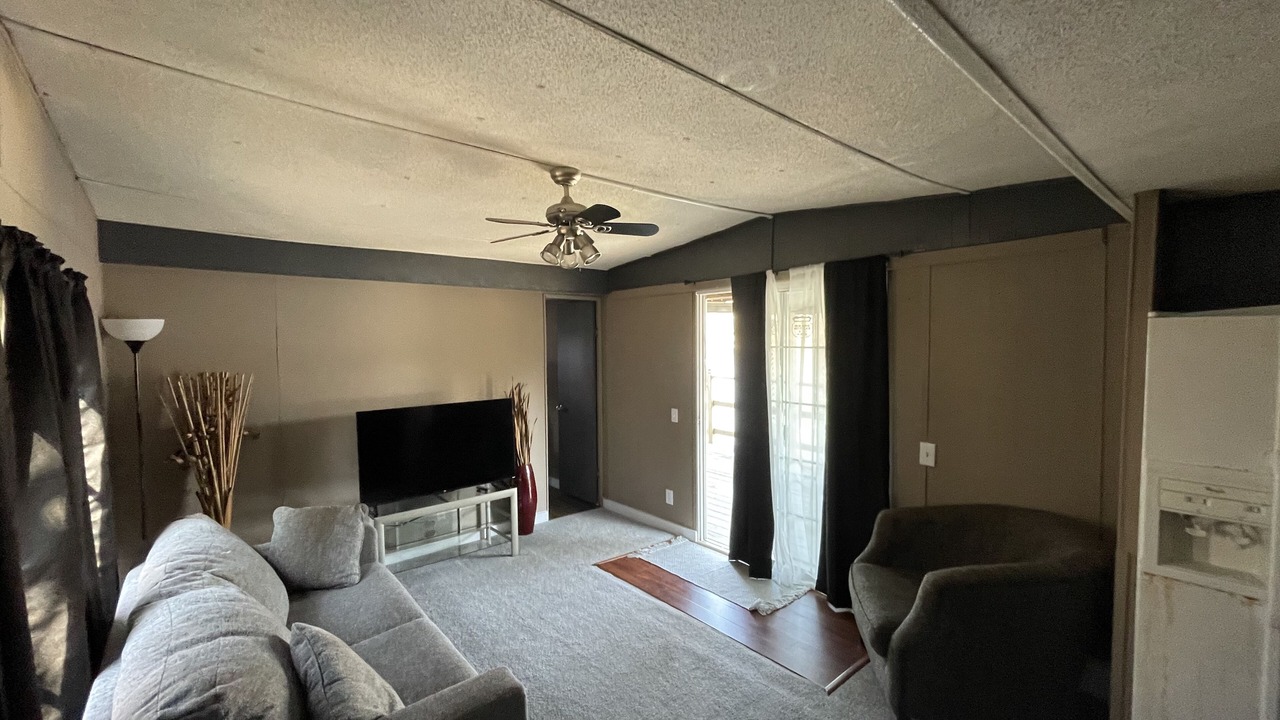 Photo of Livingroom in Camdenton