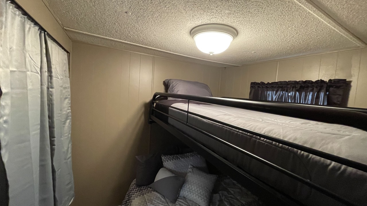Photo of Bedroom in Camdenton