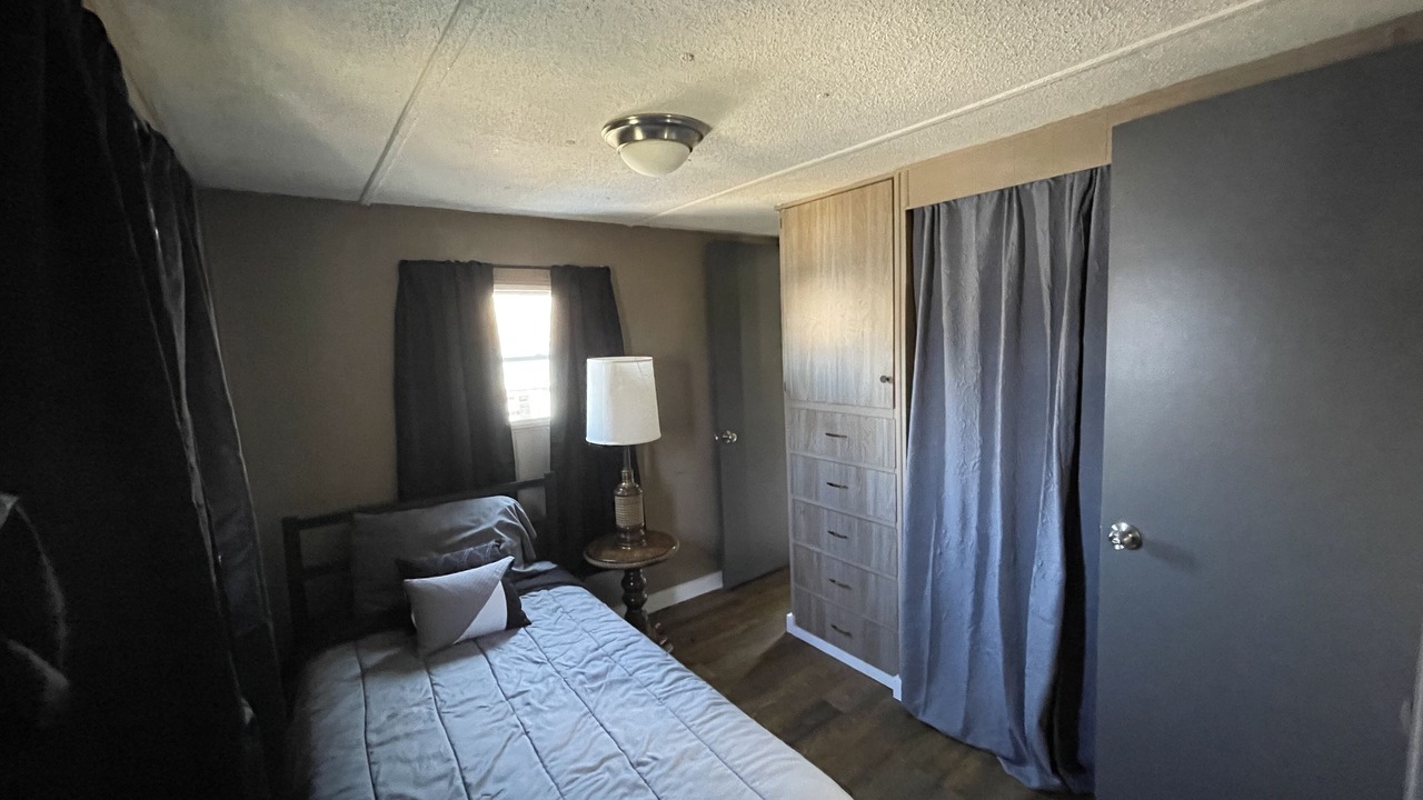 Photo of Bedroom in Camdenton