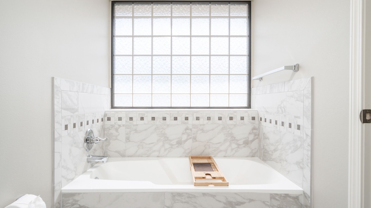 Photo of Bathroom in Lake Hamilton