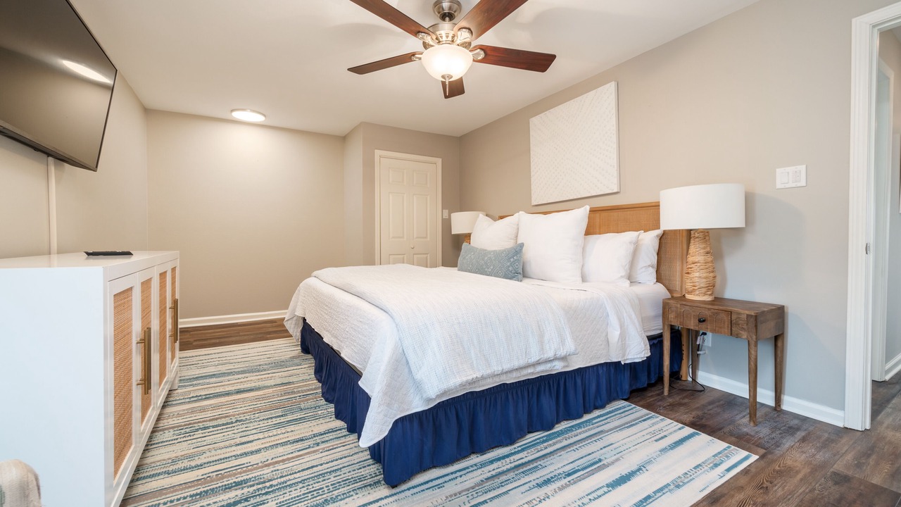 Photo of Bedroom in Lake Hamilton