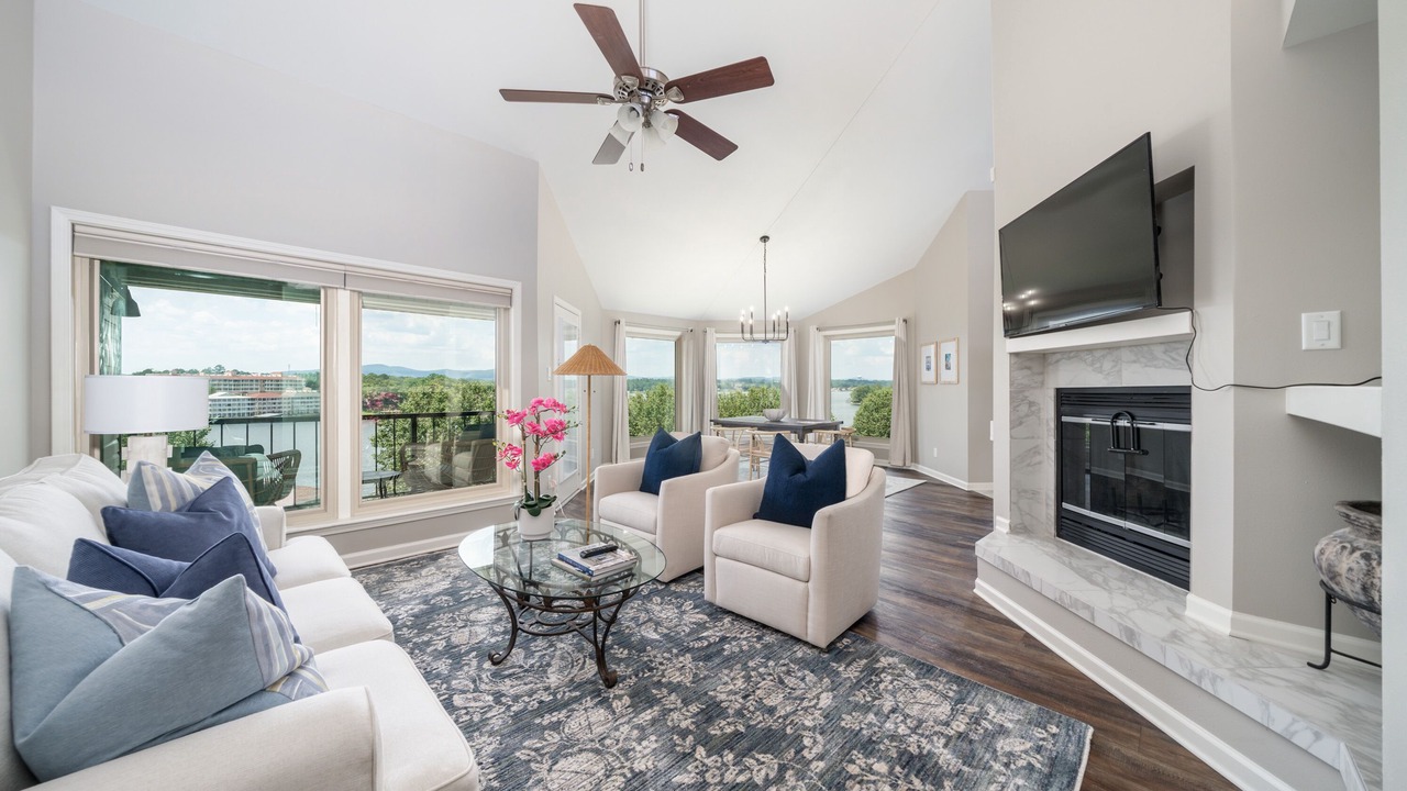 Photo of Livingroom in Lake Hamilton